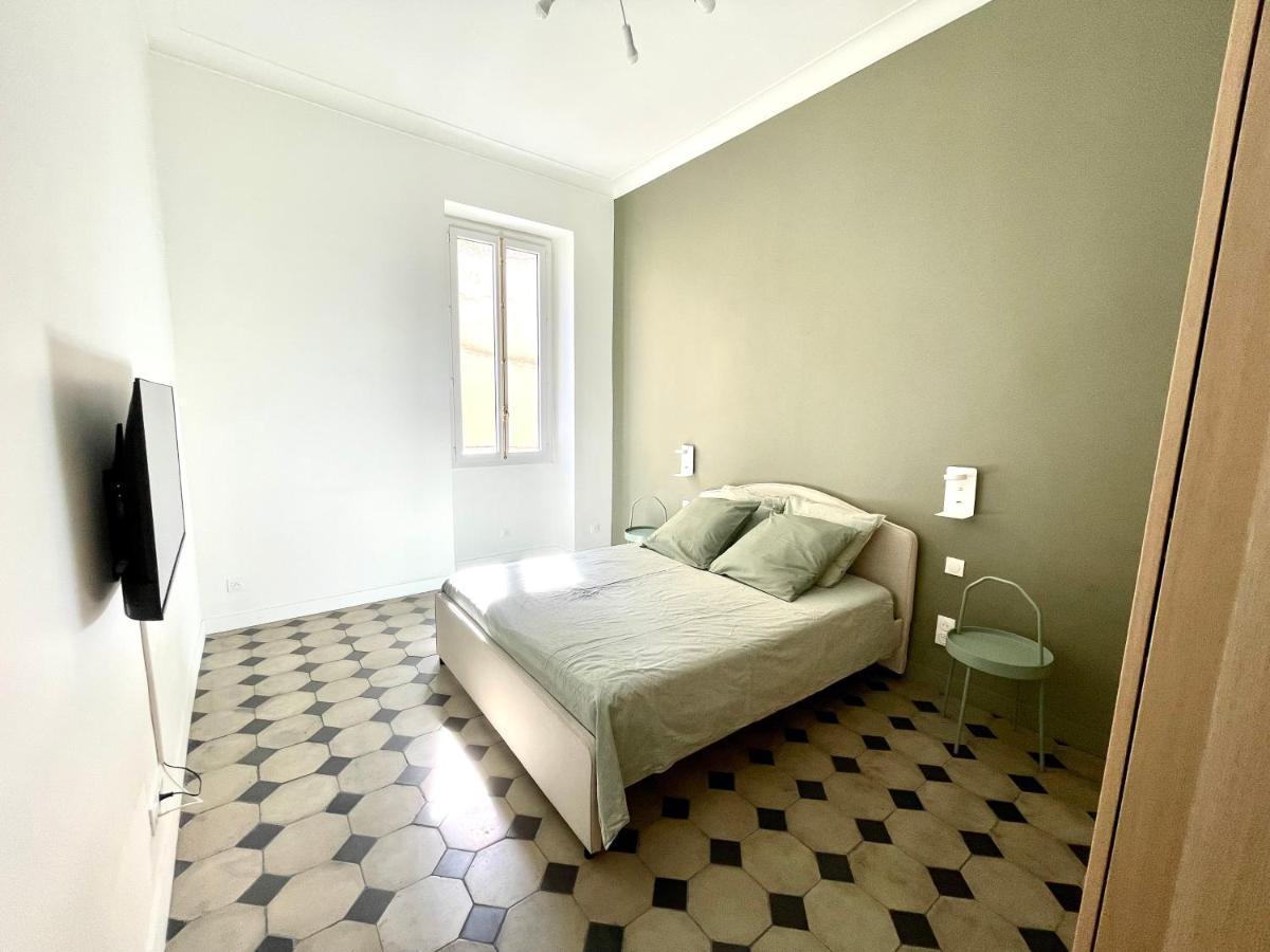 L'Haussmann' Nimes, Centre-Ville Екстер'єр фото